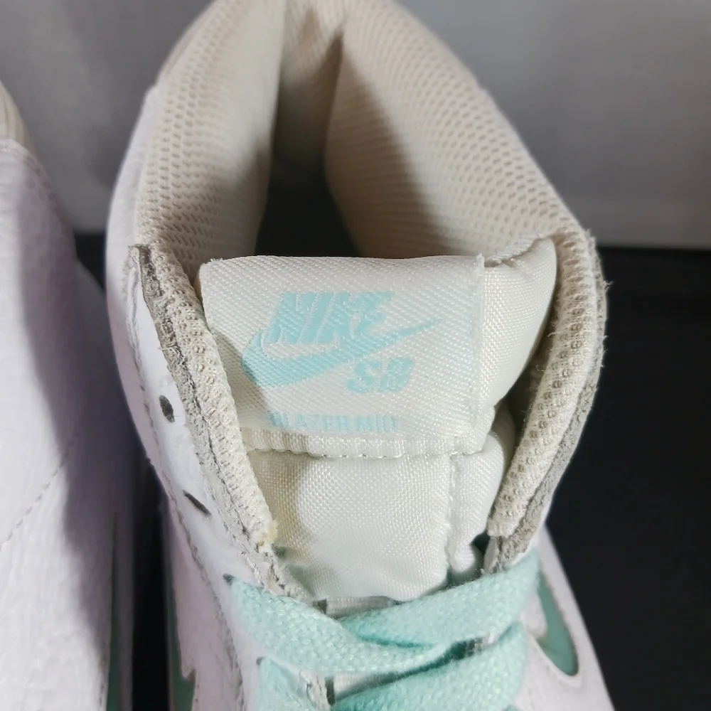 Nike SB Zoom Blazer Glacier Ice Women’s  Leather Sneaker Size 8.5